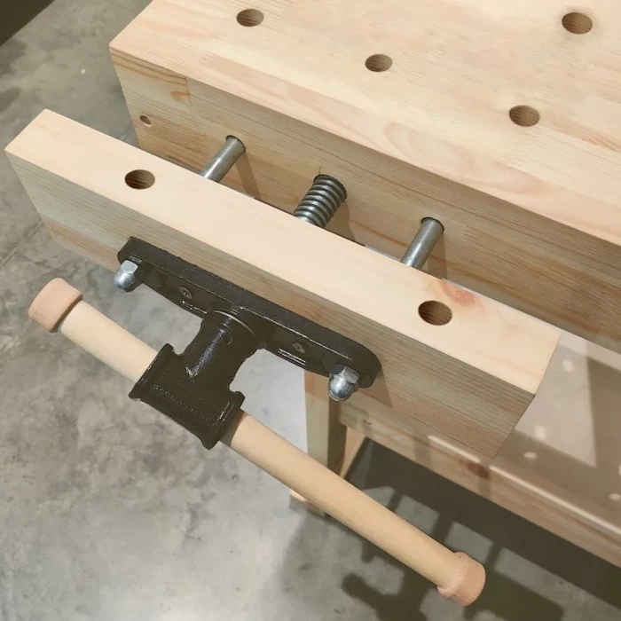 Верстак деревянный Мастер сосна бесцветный лак